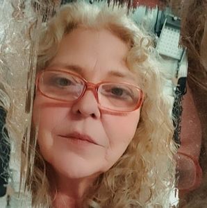 Meet your Posher, Sandy